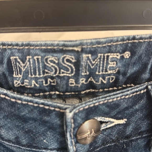 Miss Me Jeans - Picture 2 of 4